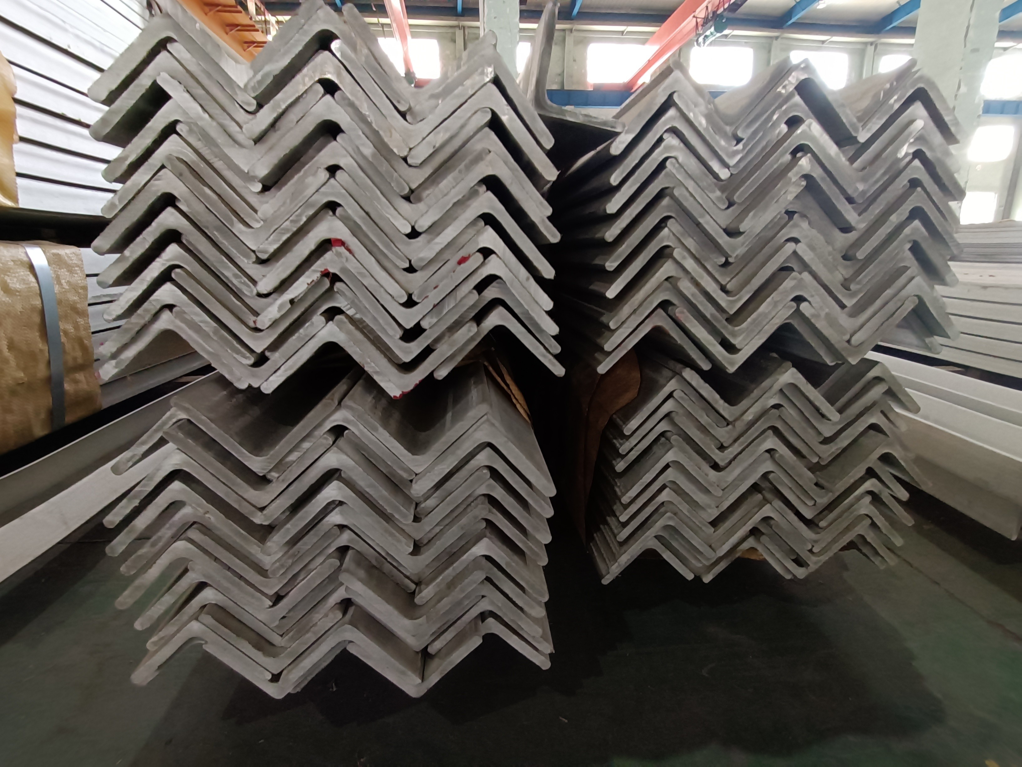 316L 430 Stainless Steel Equal Angle 201 202 304 Stainless Angle Bar